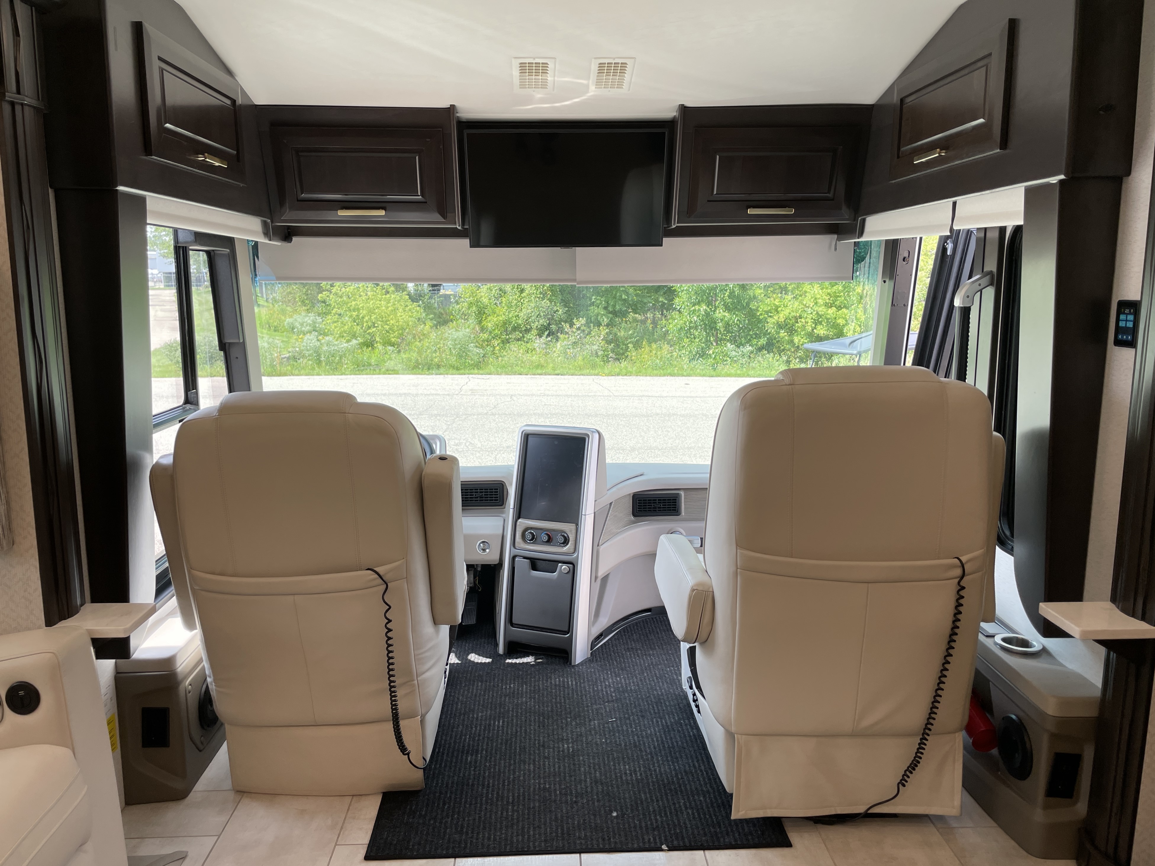 2024 Entegra Coach Cornerstone 45D - Image 6