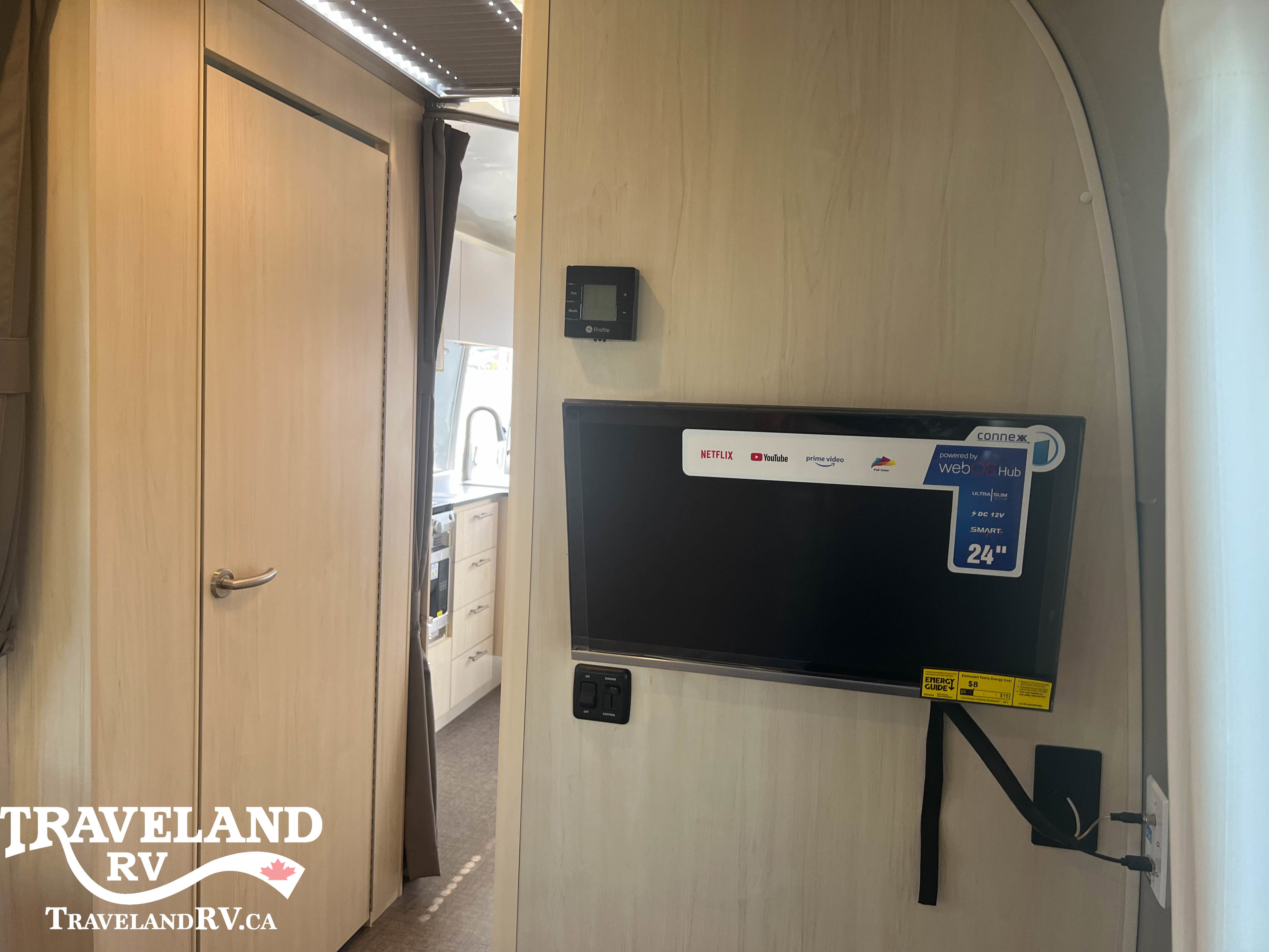 2026 Airstream Flying Cloud 27FB - Image 26