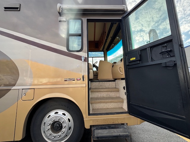 2007 WINNEBAGO TOUR 40TD - Image 7