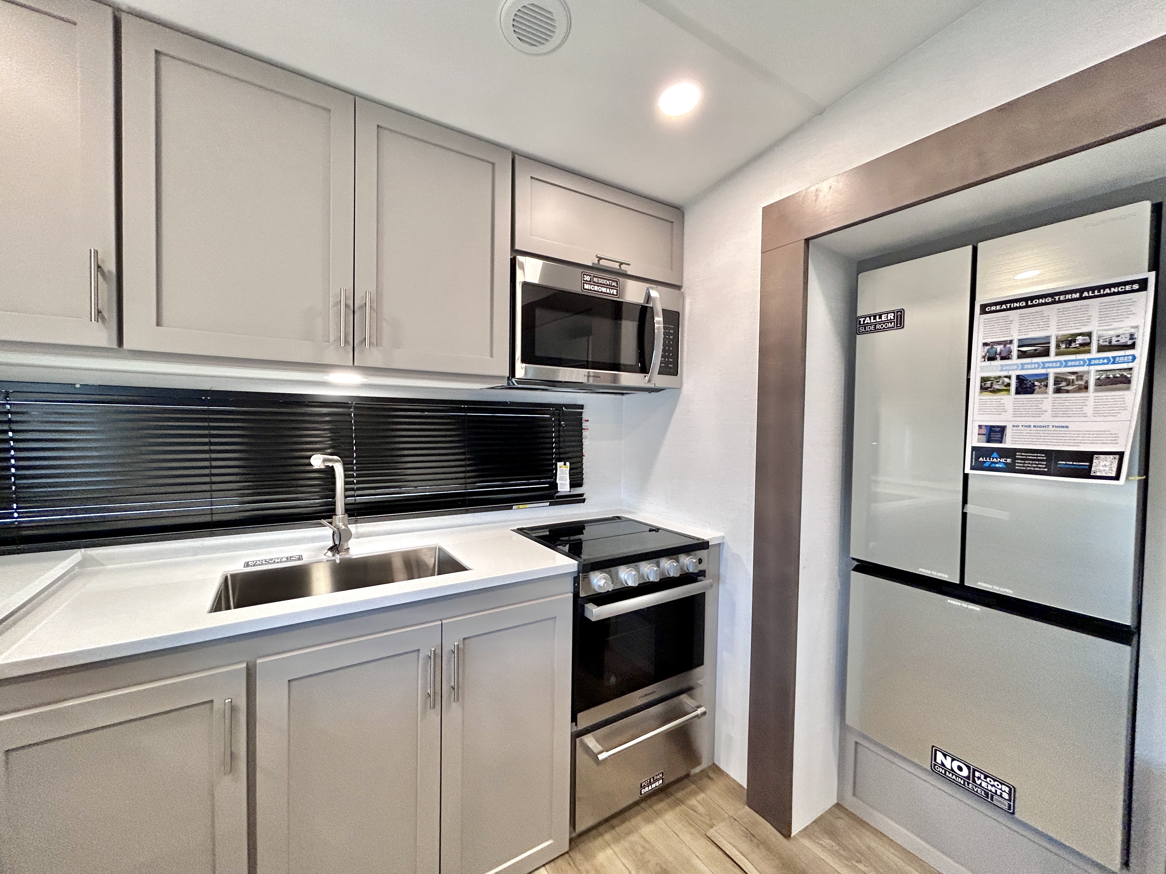 2026 Alliance AVENUE ALL-ACCESS 23ML - Image 15