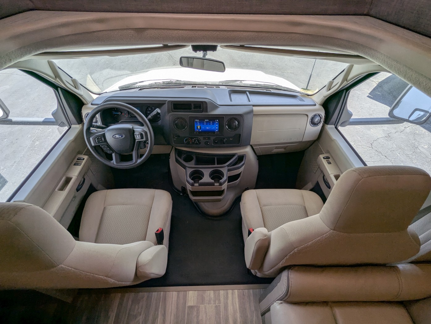 2024 Thor Motor Coach Four Winds 28Z - Image 5