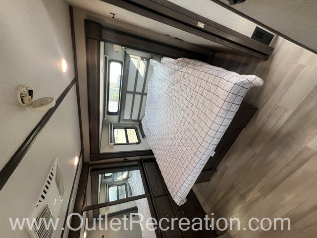 2022 GRAND DESIGN SOLITUDE 346FLS - Image 21