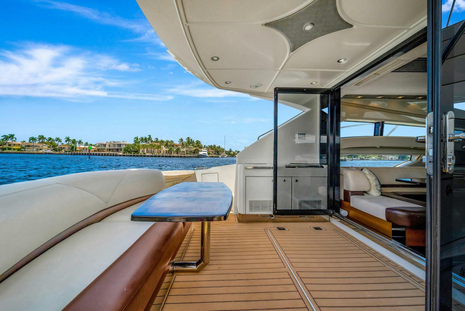 2011 Marquis - Image 27