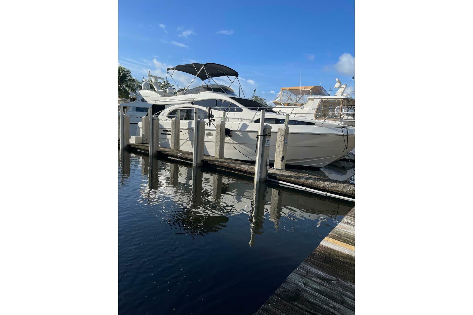 2000 Azimut 46 Flybridge MY - Image 2