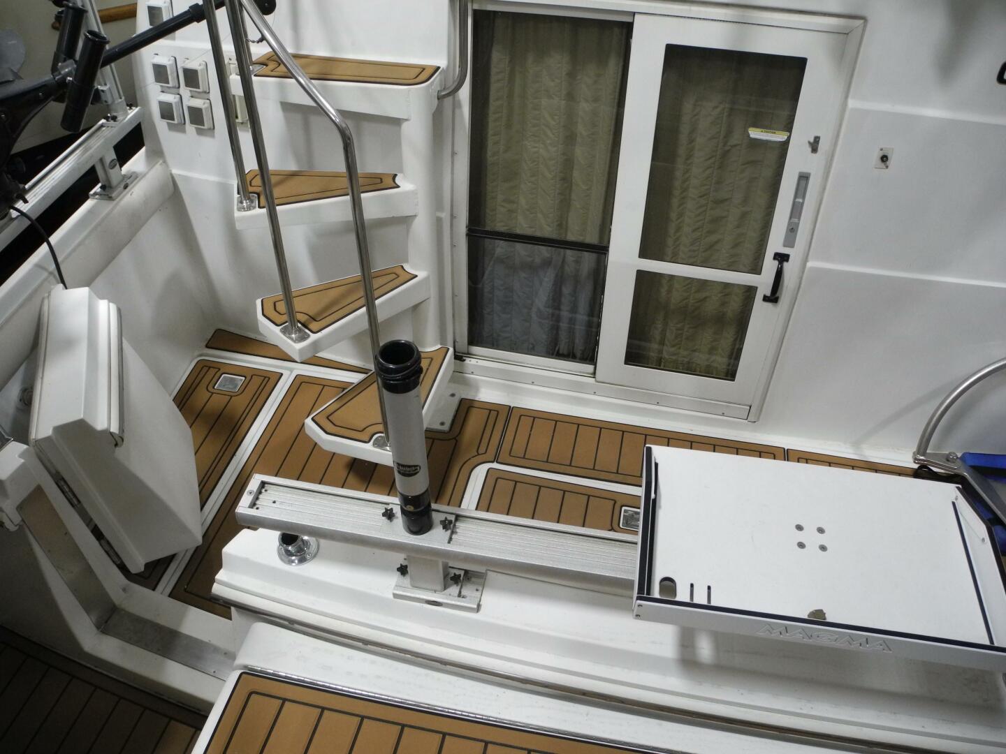 2000 Carver 404 - Image 5