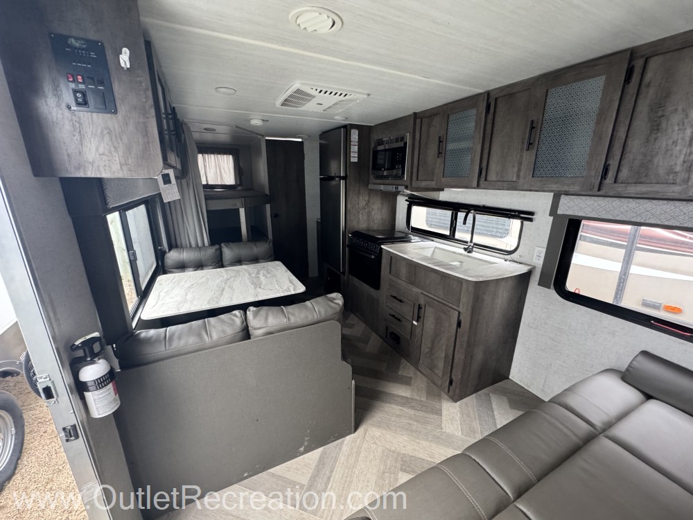 2021 Forest River Wildwood X-Lite 261BHXL - Image 5