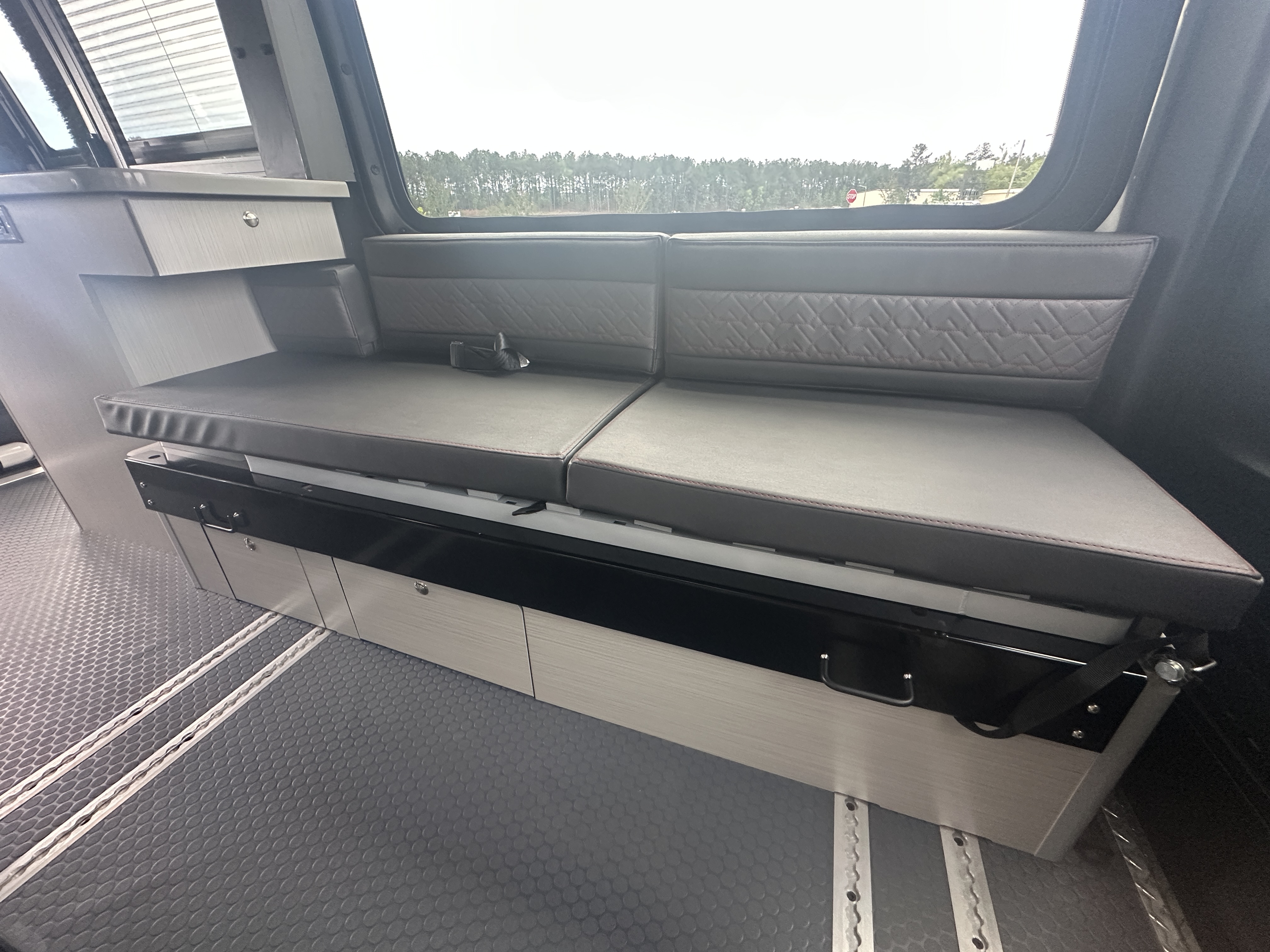 2026 Airstream Interstate 19X - Image 18