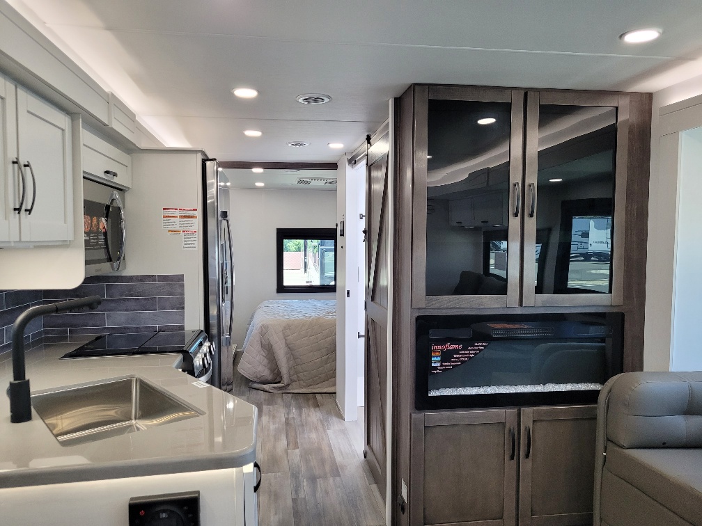 2026 Entegra Coach Vision XL 34G - Image 10