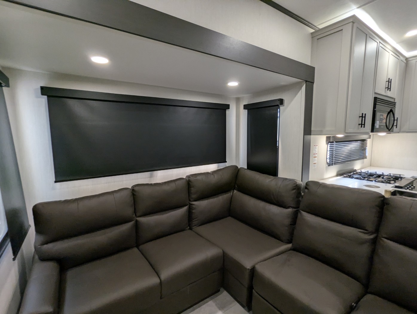 2026 Forest River CRUSADER 2SUITE - Image 27