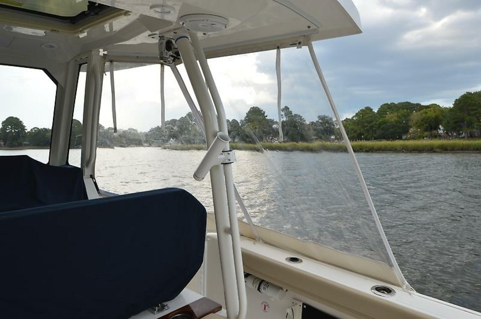 2019 PURSUIT S 288 Sport Base - Image 64