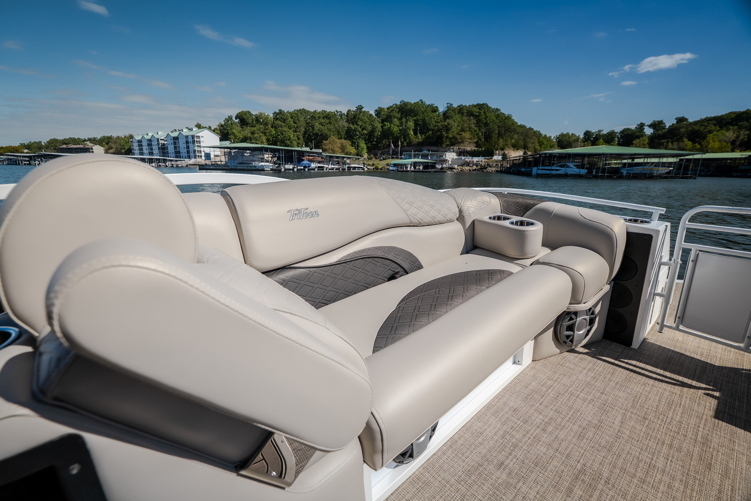 2026 JC Tritoon Sporttoon 26TT - Image 45