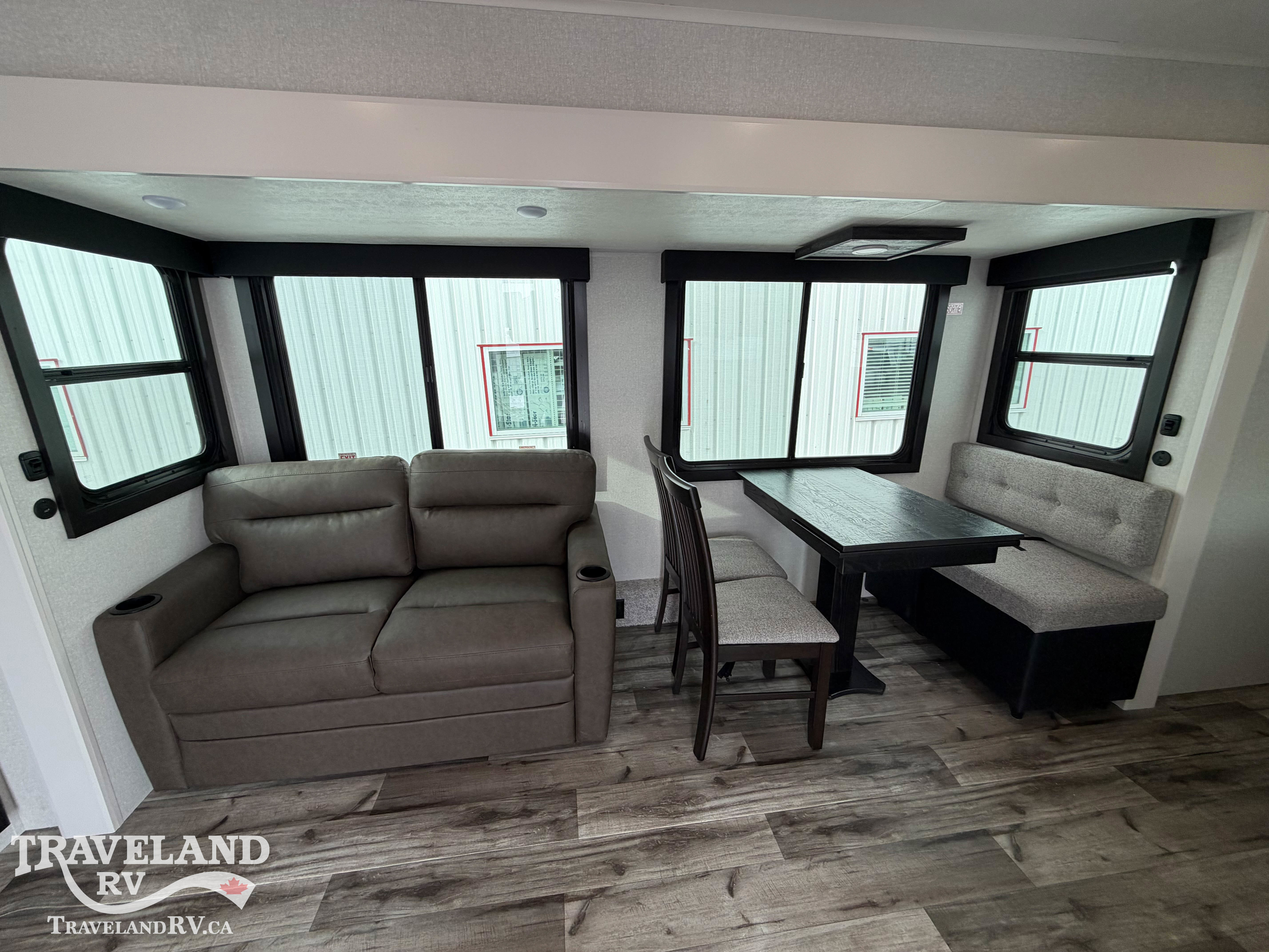 2026 Highland Ridge Roamer Light Duty 27RBOS - Image 11