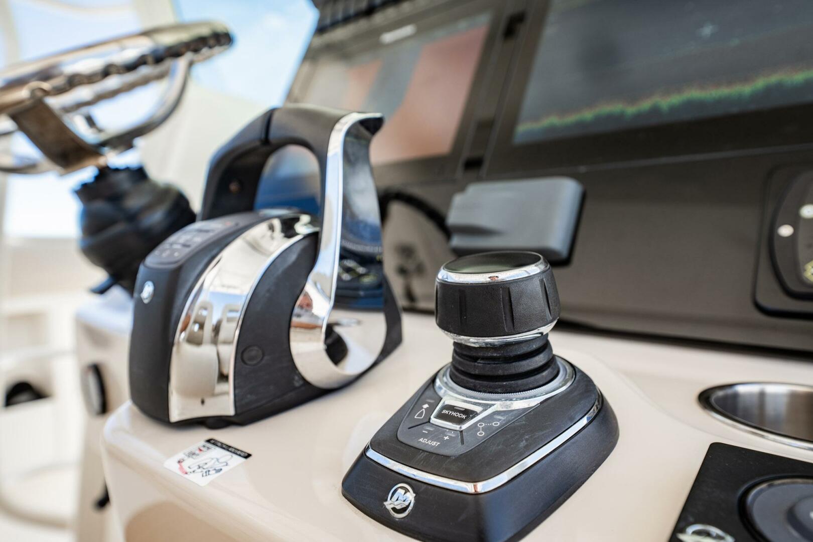 2018 Boston Whaler 380 Outrage - Image 29