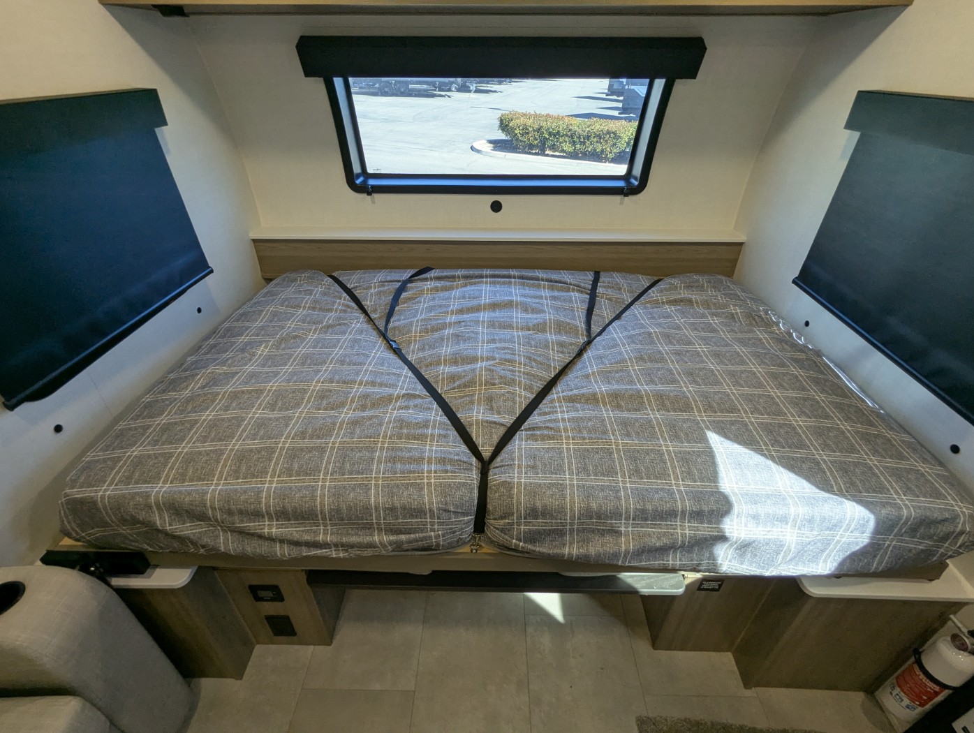 2027 Forest River Rockwood Geo Pro G20SBH - Image 25