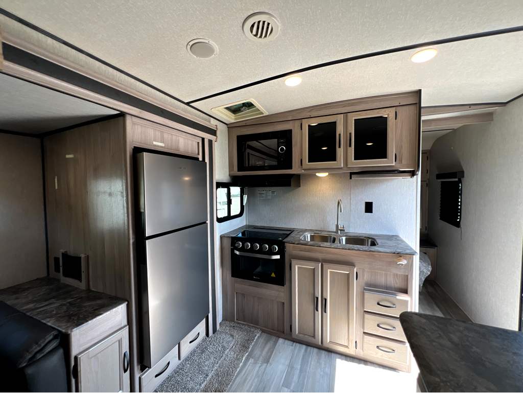 2021 COACHMEN SPIRIT 2659 - Image 10