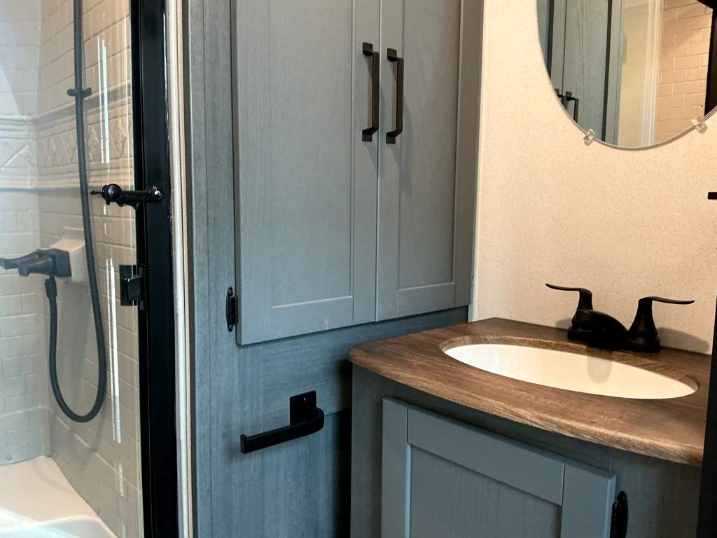 2026 PALOMINO 421LFT - Image 22