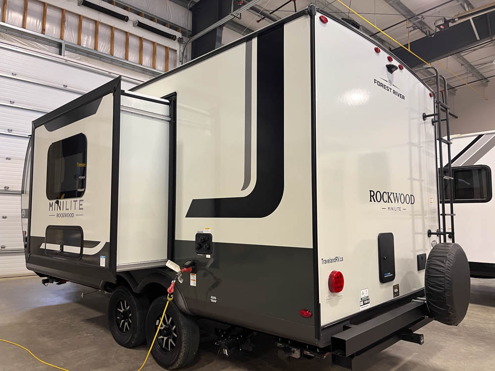 2027 Forest River Rockwood Mini Lite 2109S - Image 6