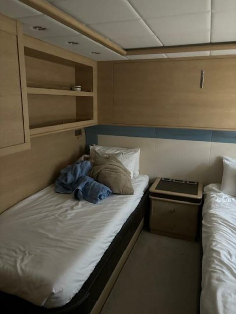 2009 Astondoa 95 GLX - Image 40
