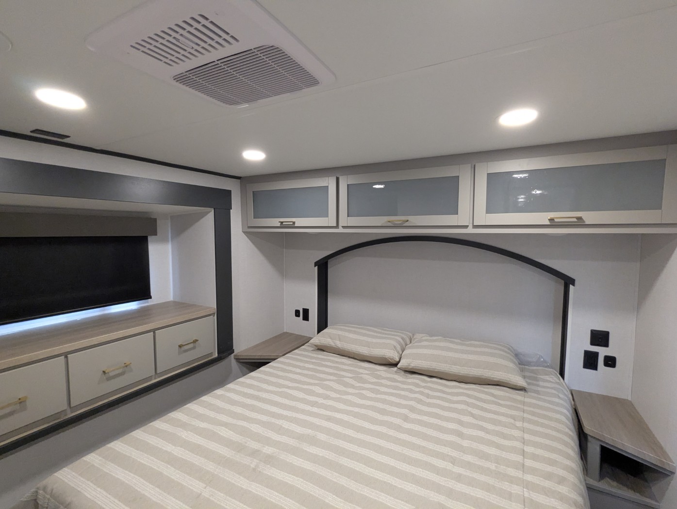 2027 Forest River Stealth 3300 - Image 20