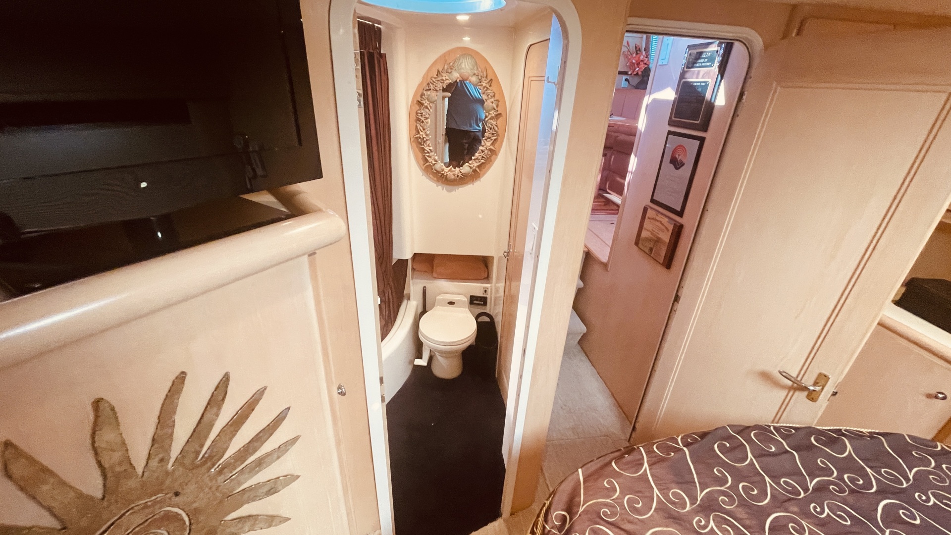 1997 CARVER YACHTS 500 COCKPIT MY - Image 12