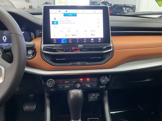 2025 Jeep Compass Limited 4x4 - Image 16