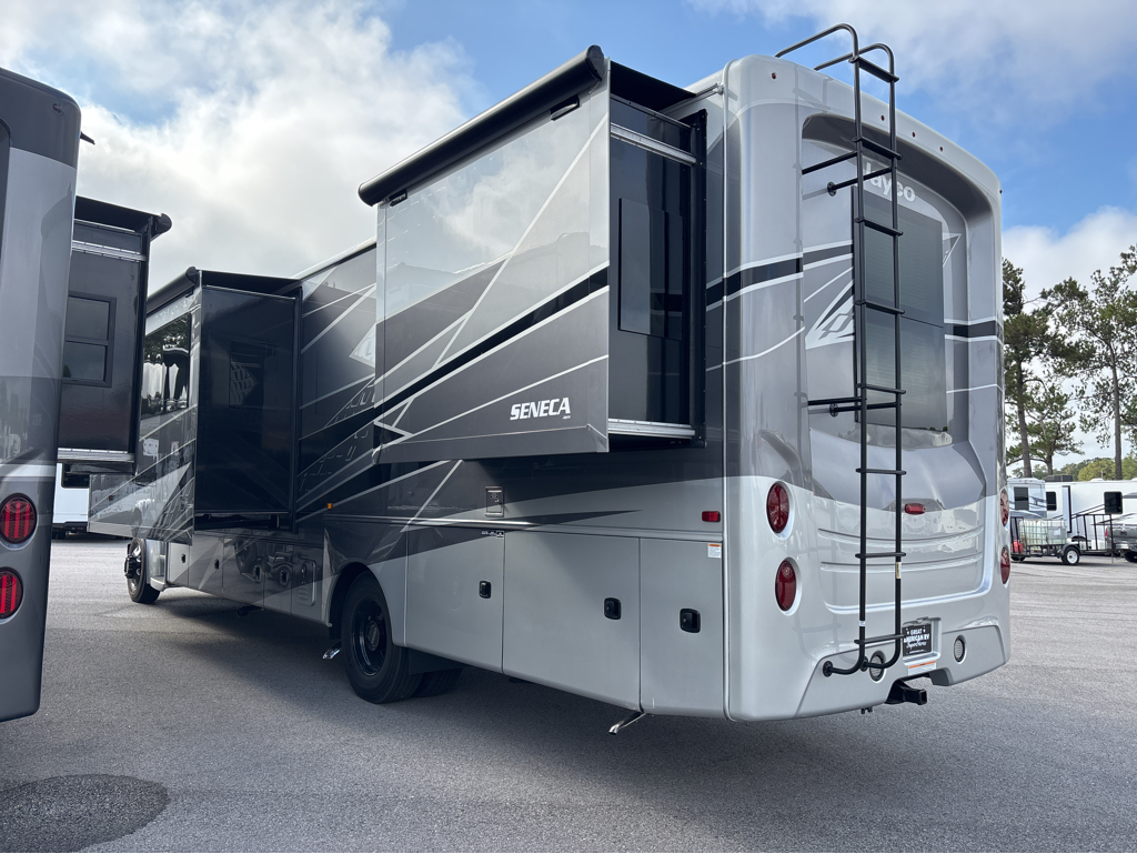 2026 JAYCO SENECA 37M - Image 4