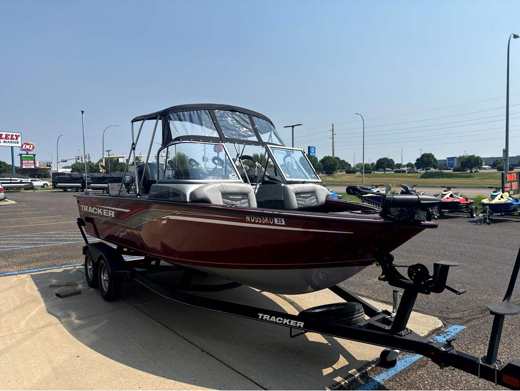 2018 Tracker Targa V18 - Image 4