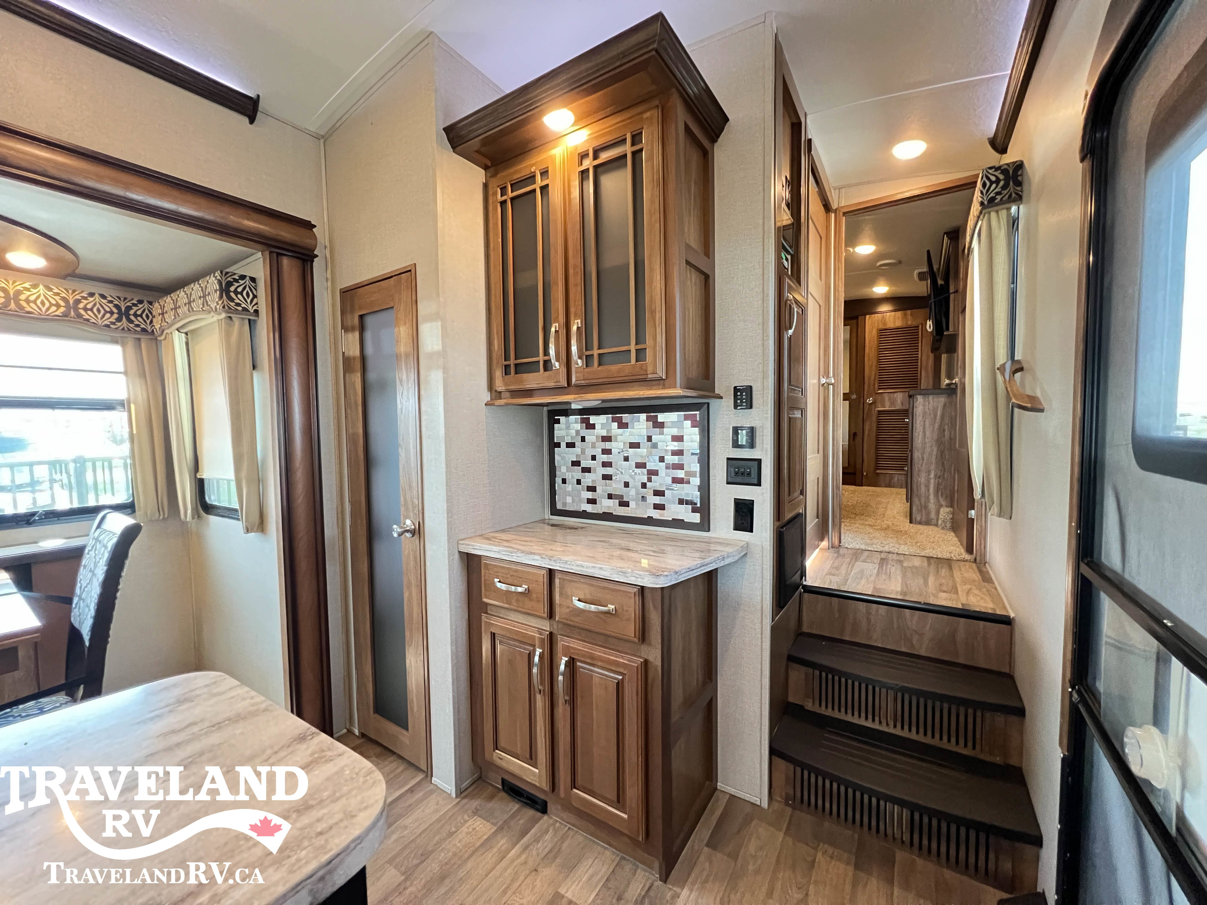 2018 KEYSTONE MONTANA 3160RL LEGACY EDITION - Image 25