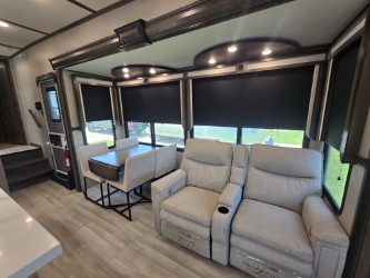2021 GRAND DESIGN SOLITUDE 310GK - Image 12