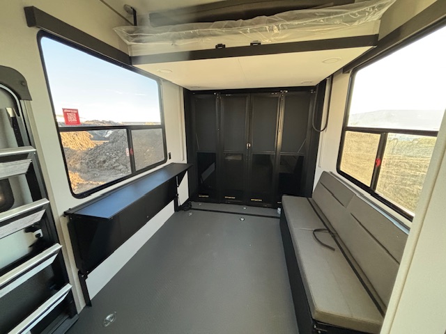 2026 Grand Design Momentum G-Class 415G - Image 24