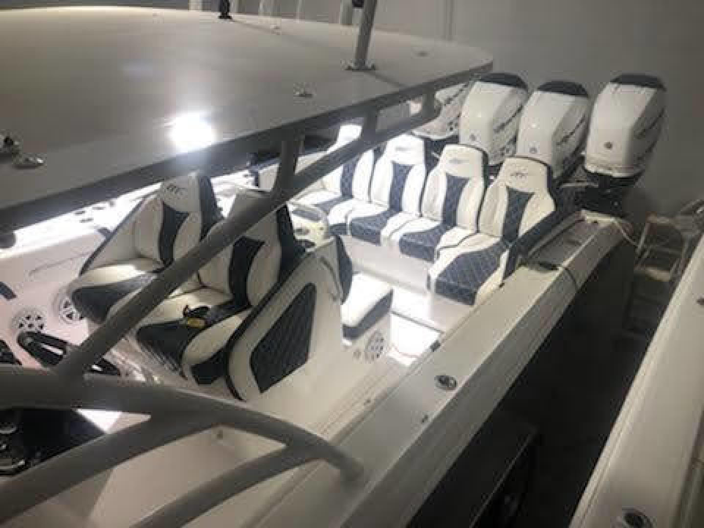 2019 Midnight Express 39 Cuddy - Image 5