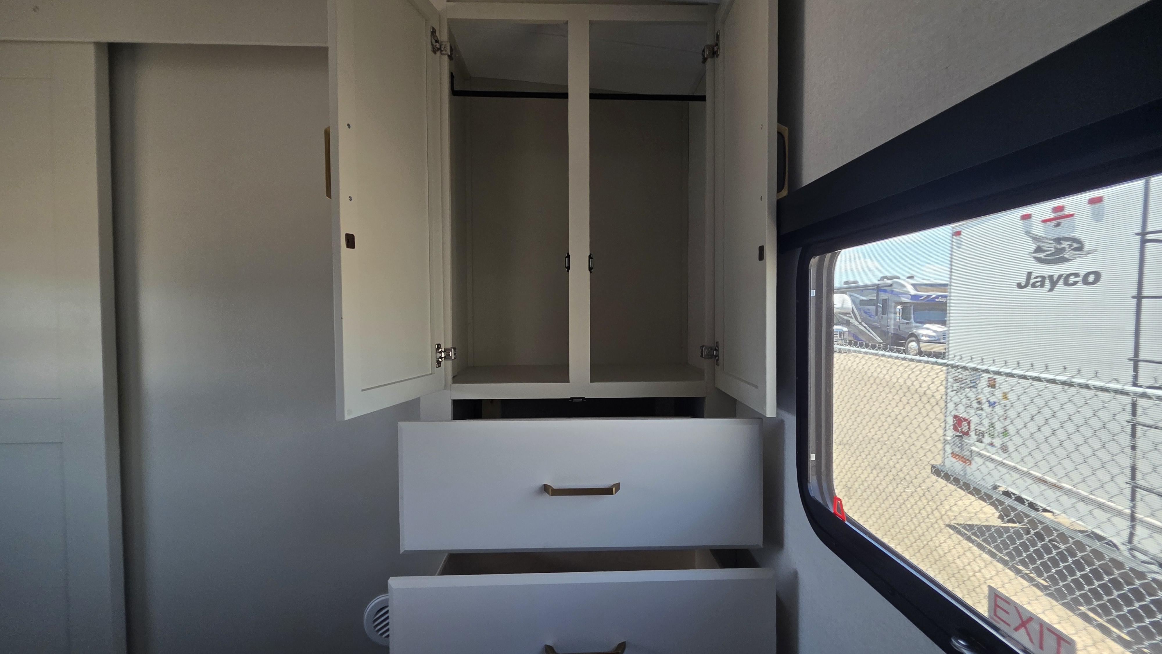 2027 GRAND DESIGN IMAGINE 2670MK - Image 21