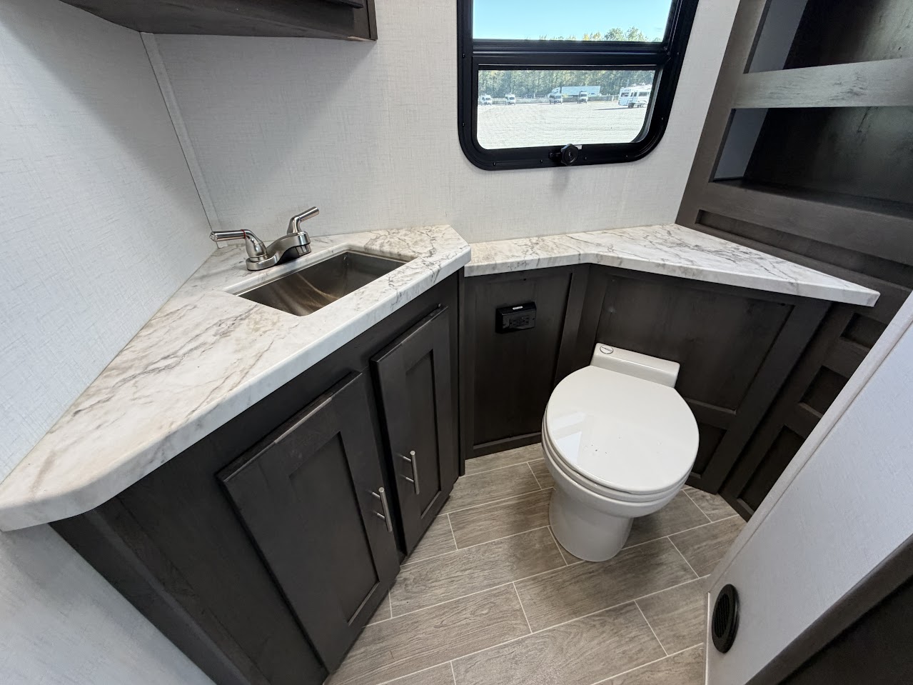 2023 FOREST RIVER GEORGETOWN SERIES 5 34H - Image 28