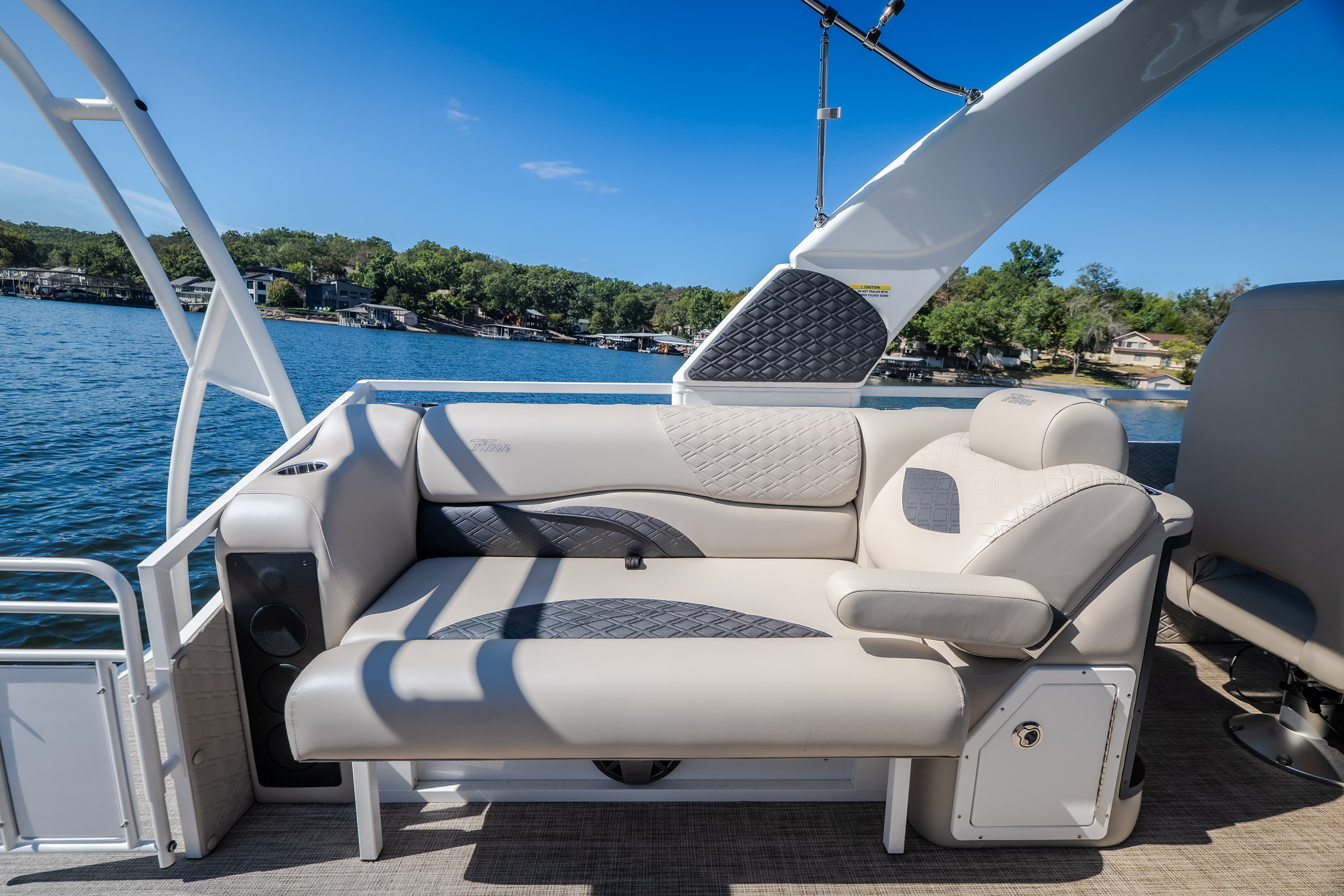 2026 JC Tritoon Sporttoon 26TT - Image 21