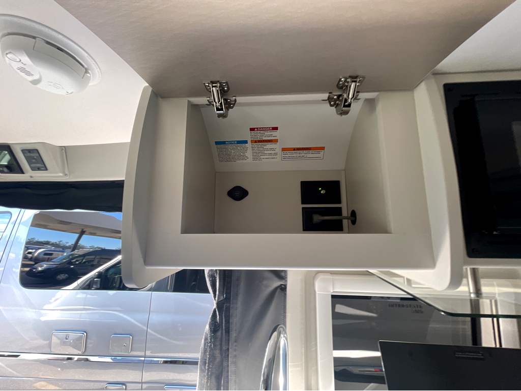 2026 THOR MOTOR COACH SCOPE 18M - Image 24