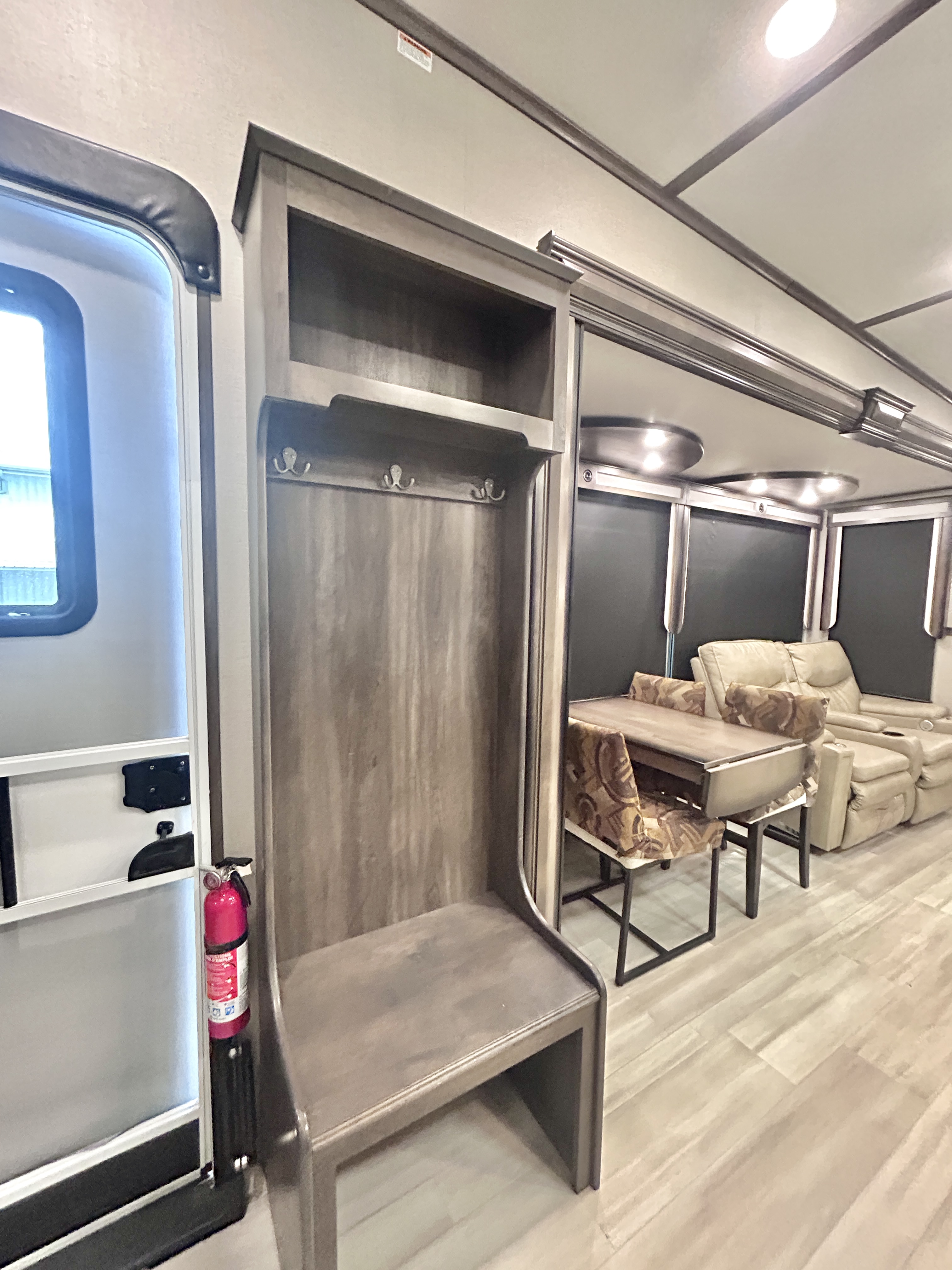 2021 Grand Design 373FB SOLITUDE - Image 12