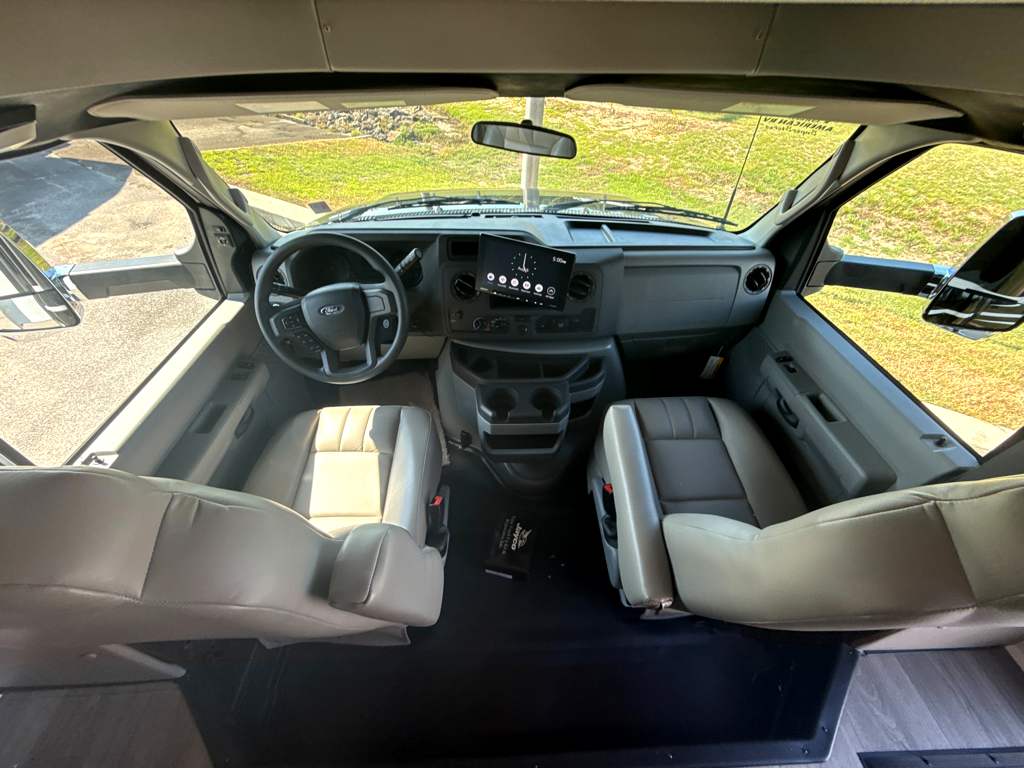2027 JAYCO GREYHAWK 29MV - Image 33