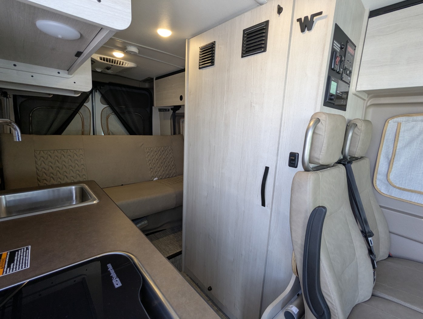 2026 Winnebago Solis 59PX - Image 11