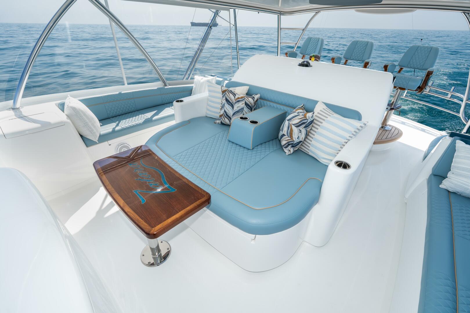 2025 Viking 90 Convertible - Image 13