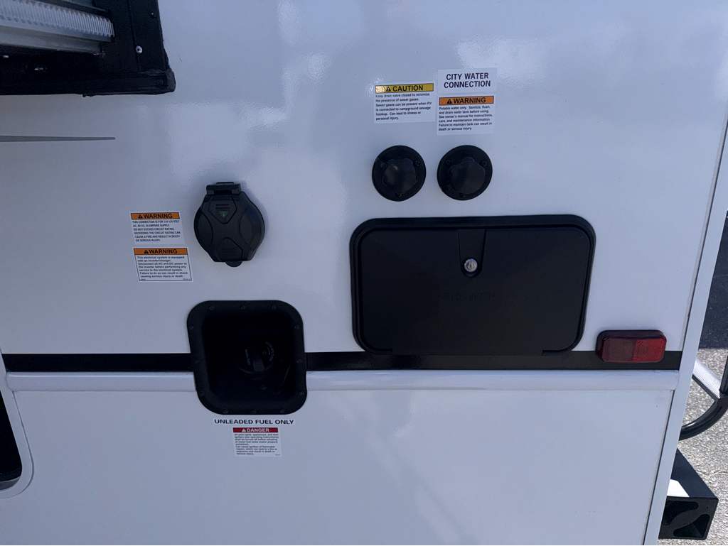 2027 ENTEGRA COACH ODYSSEY 24B - Image 7