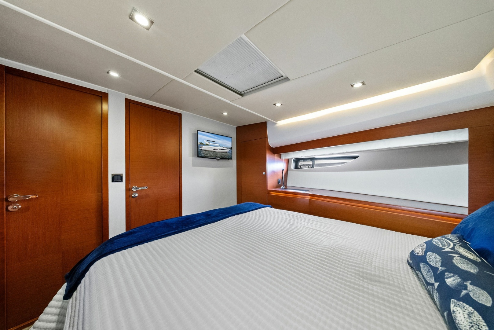 2015 Prestige 550 Base - Image 49