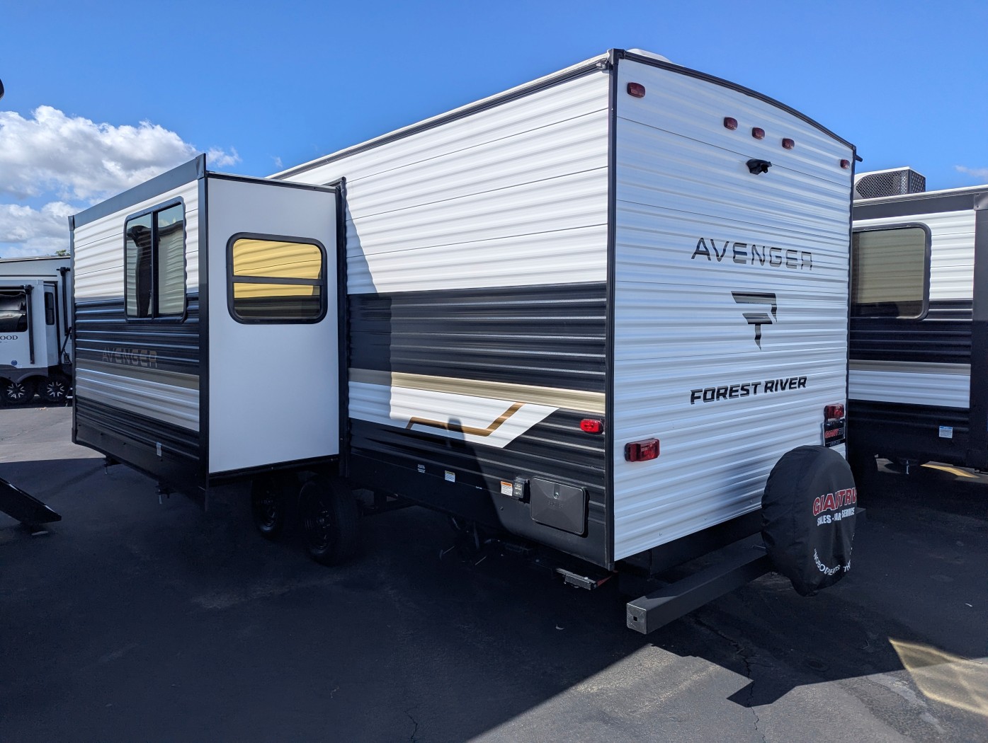 2027 Forest River Avenger 25MKO - Image 5