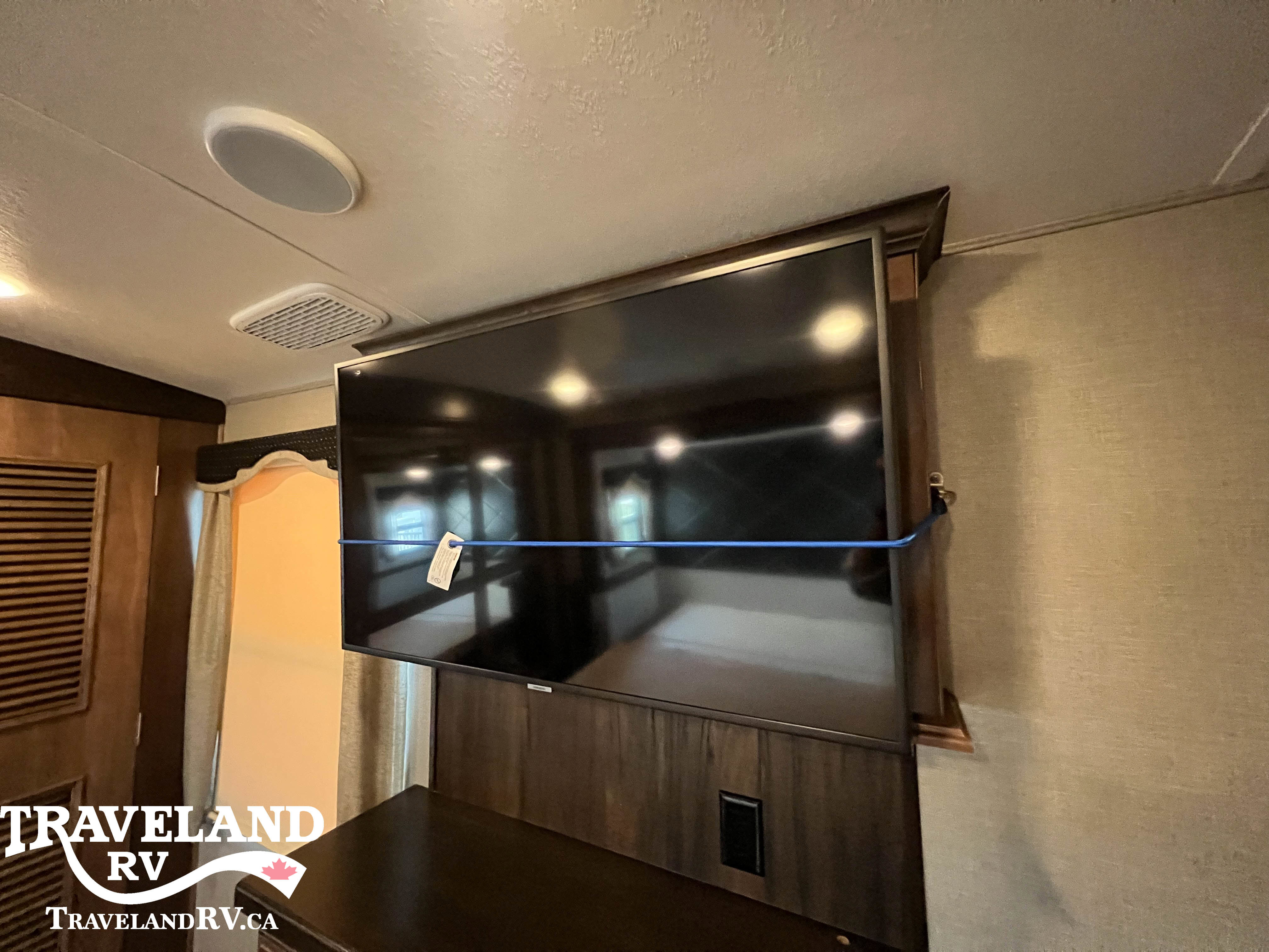 2018 KEYSTONE MONTANA 3160RL LEGACY EDITION - Image 33