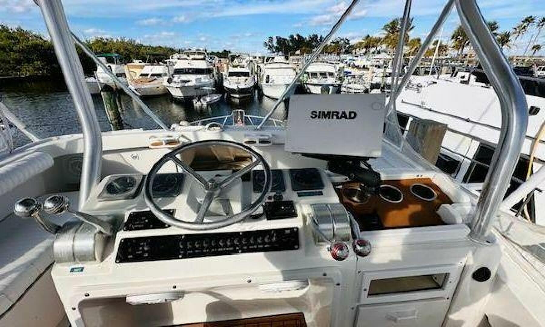 2001 Luhrs Convertible - Image 12