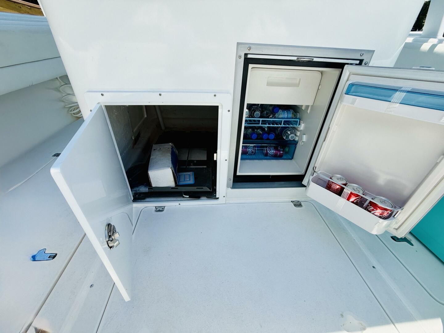 2003 Intrepid 377 - Image 24