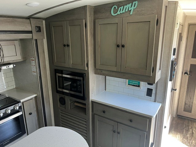 2020 Keystone Outback 330RL - Image 6