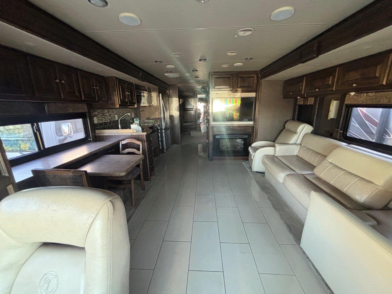 2016 Tiffin Allegro RED 33AA - Image 5