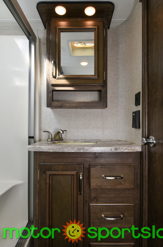 2018 Keystone Montana HM384BR - Image 32