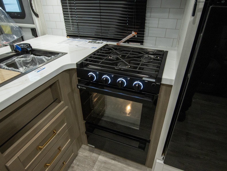 2026 Jayco Eagle HT 26REC - Image 12