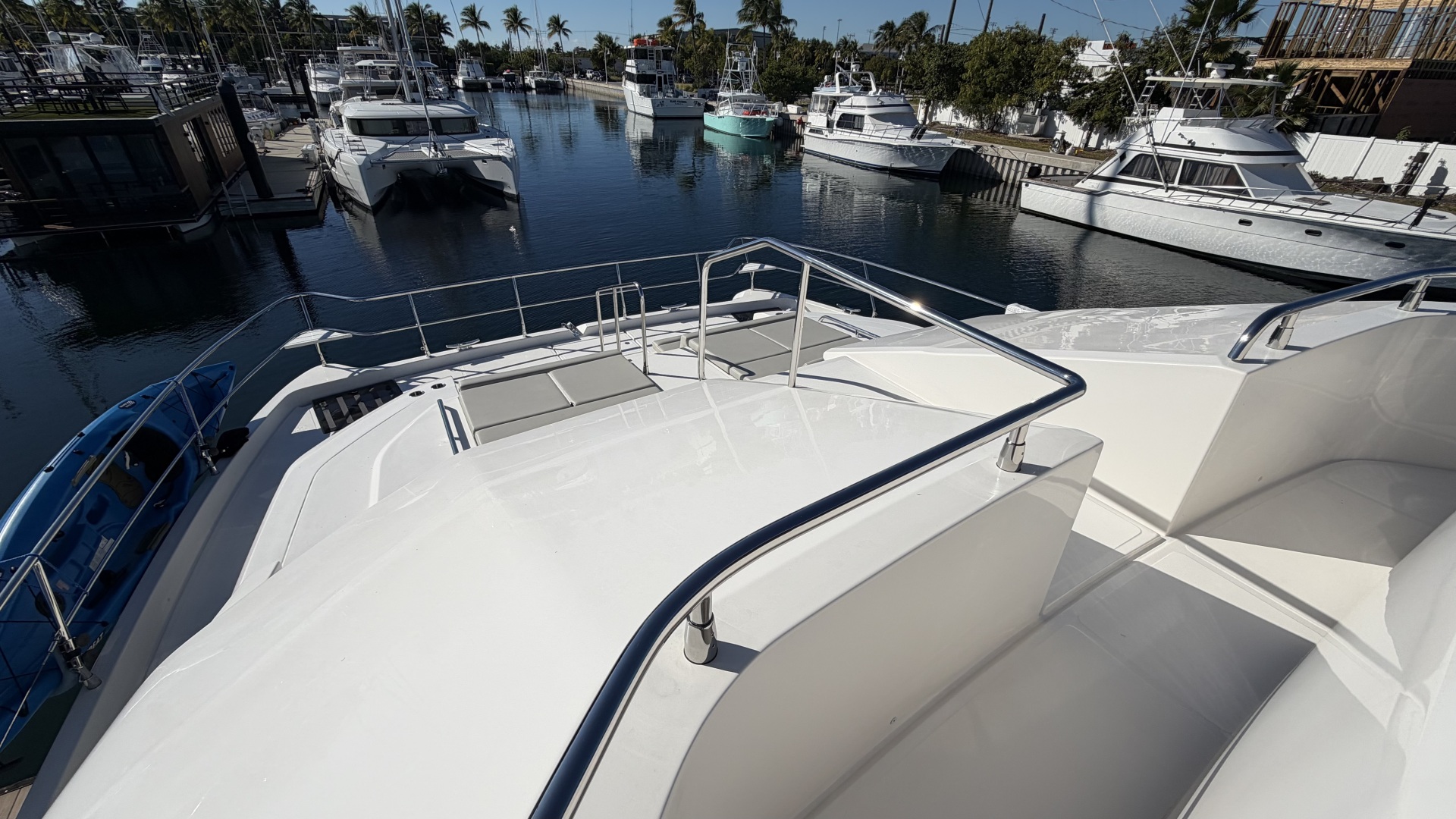 2025 Aquila 54 ENCLOSED BRIDGE - Image 16